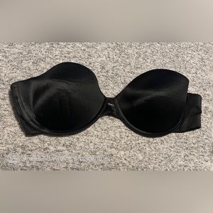 Black Strapless Bra!